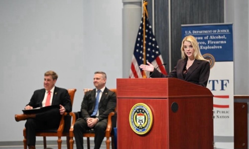 Tramp ədliyyə naziri Pem Bondini vəzifəsindən azad edib - Trend.Az