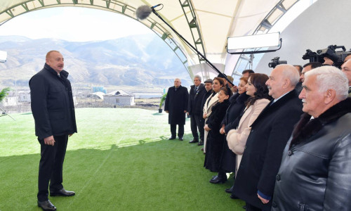 Prezident İlham Əliyev Xocalıda Soyqırımı Memorialının təməlini qoyub və rayon ictimaiyyətinin nümayəndələri ilə görüşüb